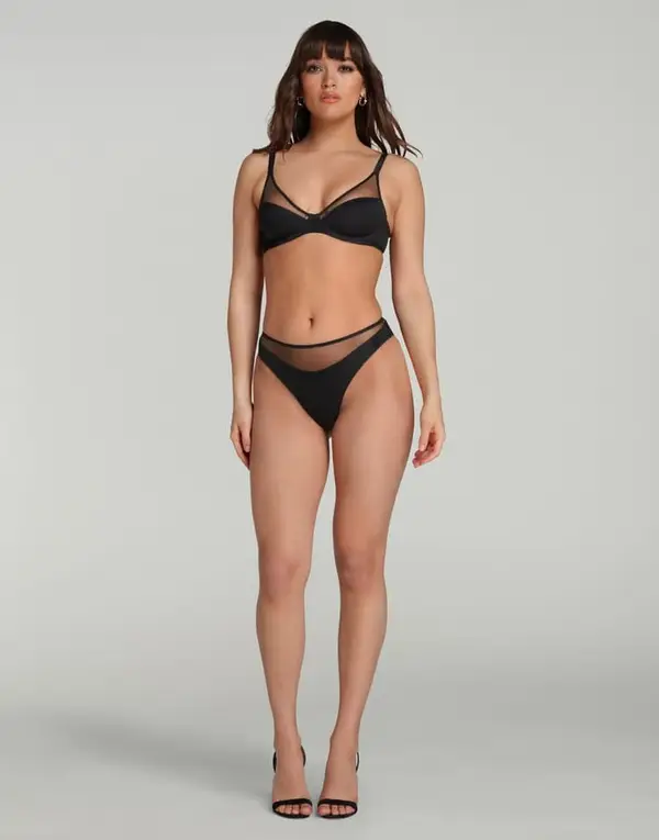 Lucky Padded Plunge Underwired Bra Black | Agent Provocateur